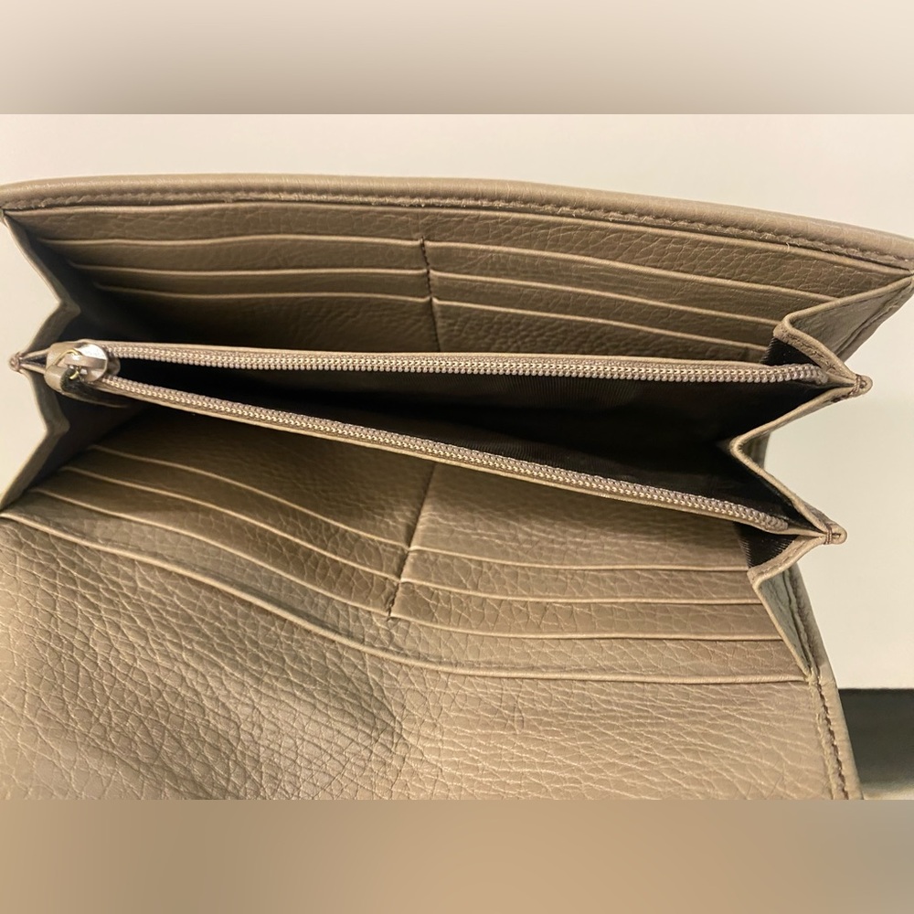 Gucci Soho Interlocking G Leather Continental Snap/Flap Closure Wallet - Picture 11 of 14